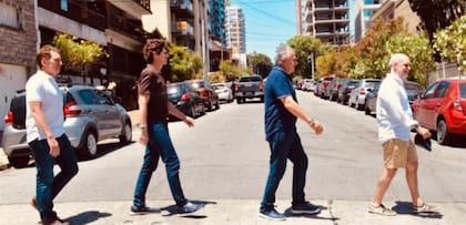 Santilli, Lousteau, Morales y Larreta, como The Beatles