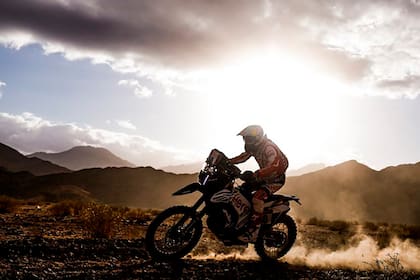 Santosh Chunchunguppe Shivashankar fue en 2015 el primer piloto indio en participar en el Rally Dakar