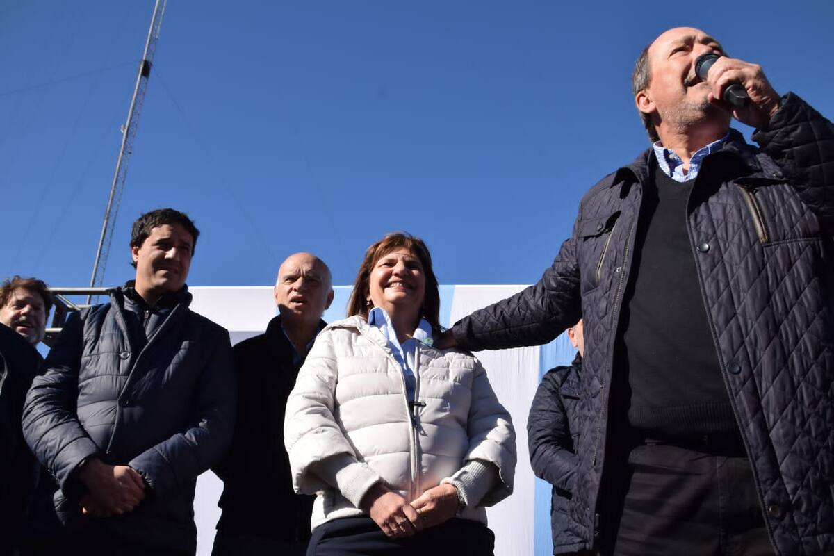 Sanz y Bullrich, junto a Maximiliano Abad y Néstor Grindetti, en Mar del Plata