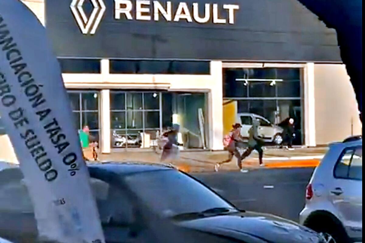 Saqueo al supermercado Kilbel en la ciudad de Santa Fe