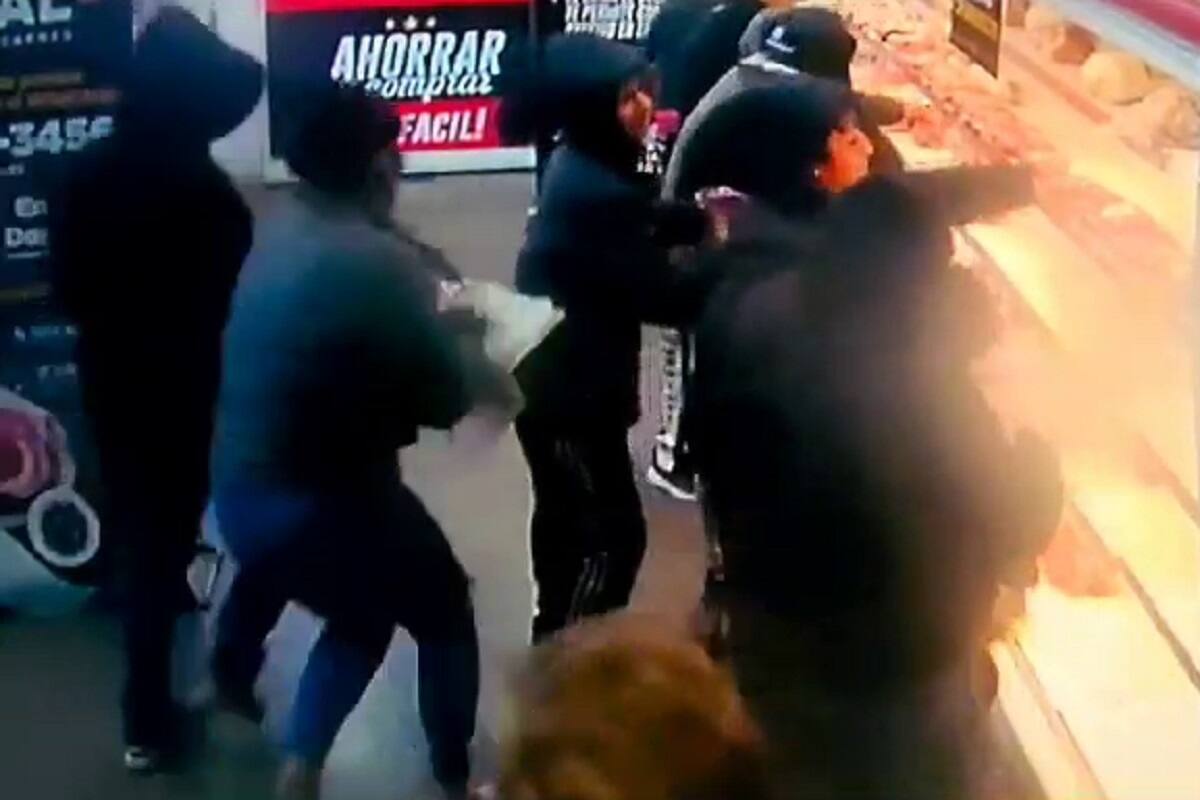 Saqueo en una carnicería de San Antonio de Padua, partido de Merlo