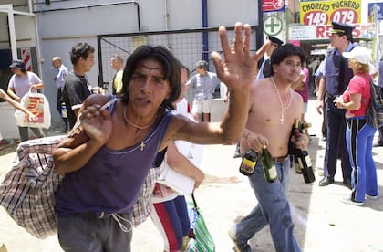 Saqueos a comercios de la localidad bonaerense de Moreno, el 19 de diciembre de 2001