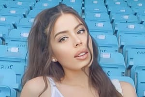 Sara Duque, la profesora de inglés de Julián Álvarez, viajó a Buenos Aires e incursionó con el mate