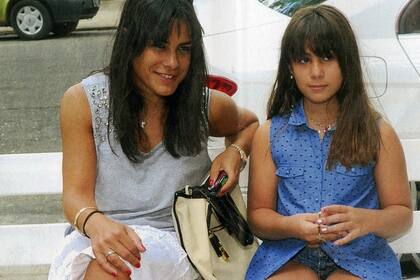 Sara Stewart Brown y la hija de ambos, Lola
