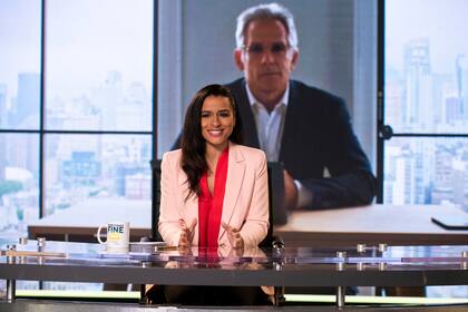 Sarah Cooper: Everythings Fine