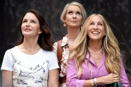 Sarah Jessica Parker, Cynthia Nixon y Kristin Davis en And Just Like That (Crédito: HBO)