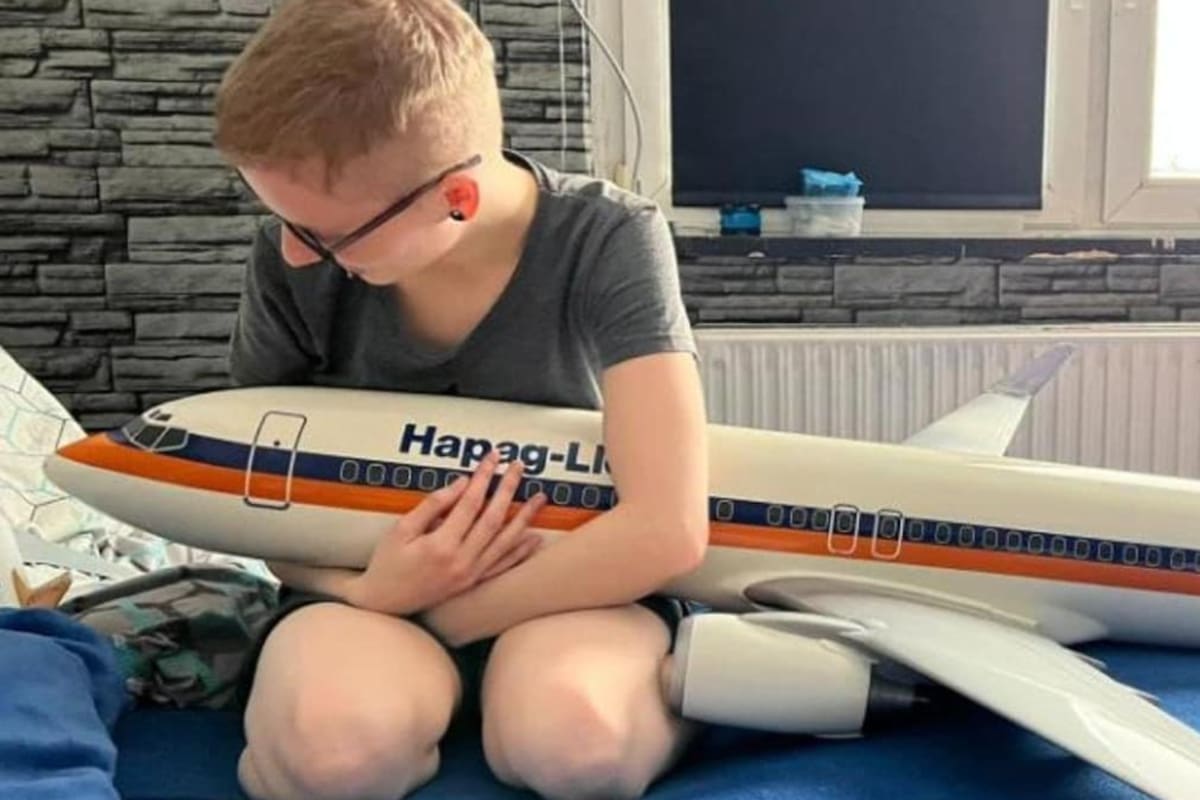 Sarah Rodo, de 23 años, reveló que tiene una relación afectiva con un avión