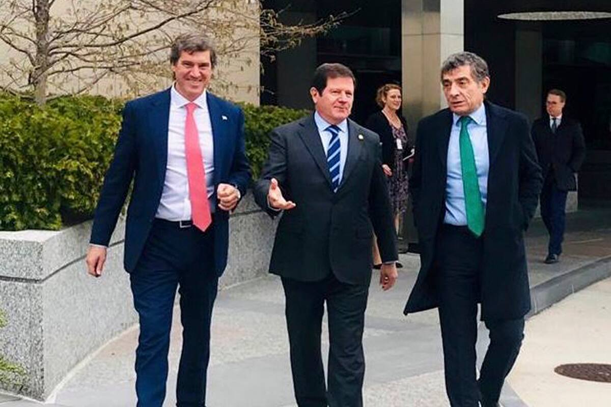 Saravia Frías, el embajador Oris de Roa y Rodríguez Simón