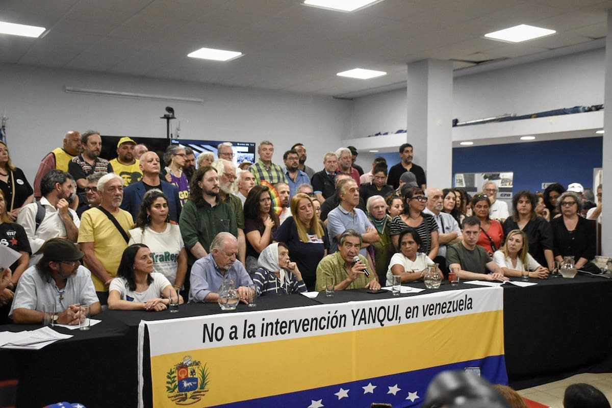Saravia, Yasky, Taty Almeida, Godoy, Morales, Marino y Bregman, entre otros, en la conferencia de prensa de este lunes en la CTA-A