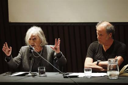 Sarlo y Abraham analizaron el periodismo, las redes y el poder