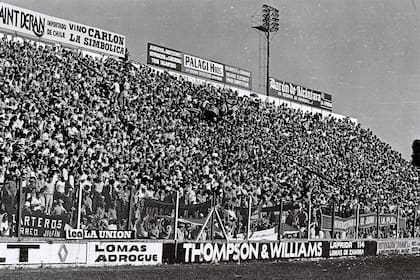 "Está todo Junín", gritaban los jugadores de Sarmiento al entrar en la cancha de Banfield y ver la tribuna
