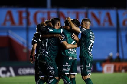 Sarmiento de Junín eliminó a Tristán Suárez en la primera etapa de la Copa Argentina