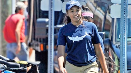 Un restaurante de mariscos contrató a Sasha Obama por el verano