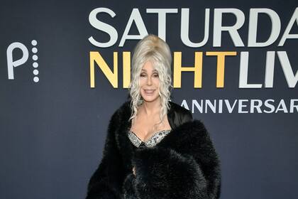 "Saturday Night Live" celebra 50 años con comedia, música y muchos amigos famosos