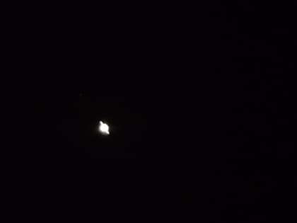 Saturno, el gigante gaseoso y sus anillos, el mejor regalo de la noche.