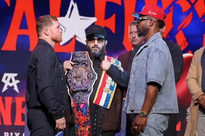 Saúl Canelo Alvarez frente al cubano William Scull, de 32 años