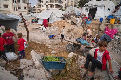Save the Children denuncia la muerte de niños en el reparto de ayuda en Gaza: “Es una trampa mortal”