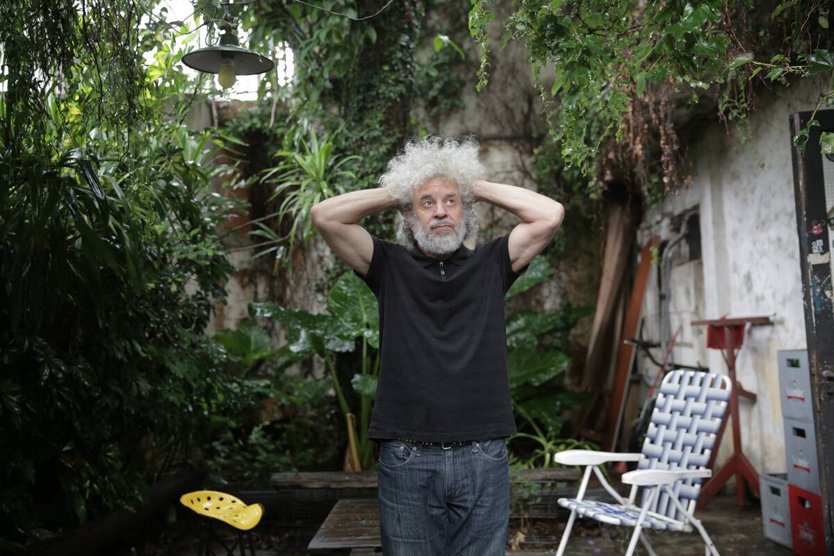 Saxofonista, miembro fundador de Los Fabulosos Cadillacs, vuelve después de 12 años con Cienfuegos, grupo postpunk de culto, mientras celebra los 20 años de Mimí Maura