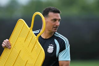 Ahora que sobran las preguntas, llegó el momento de que Scaloni escriba las respuestas
