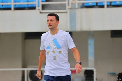 Scaloni, director de la conquista de la tercera estrella mundialista de la Argentina, mantiene la incertidumbre sobre su continuidad en el cargo de la selección