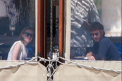 Scarlett y Sean capturados por los paparazzi