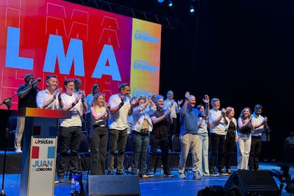 Schiaretti cerró en la ciudad de Córdoba la campaña electoral