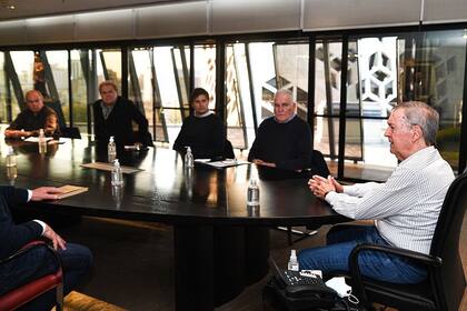 Schiaretti, en medio de la polémica, se reunió con la Mesa de Enlace local