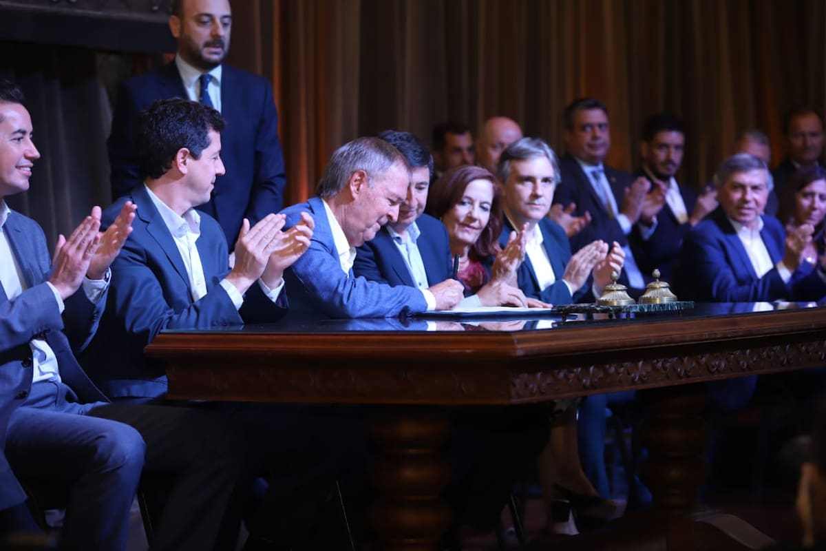 Schiaretti firmó convenios sociales con el gobierno nacional