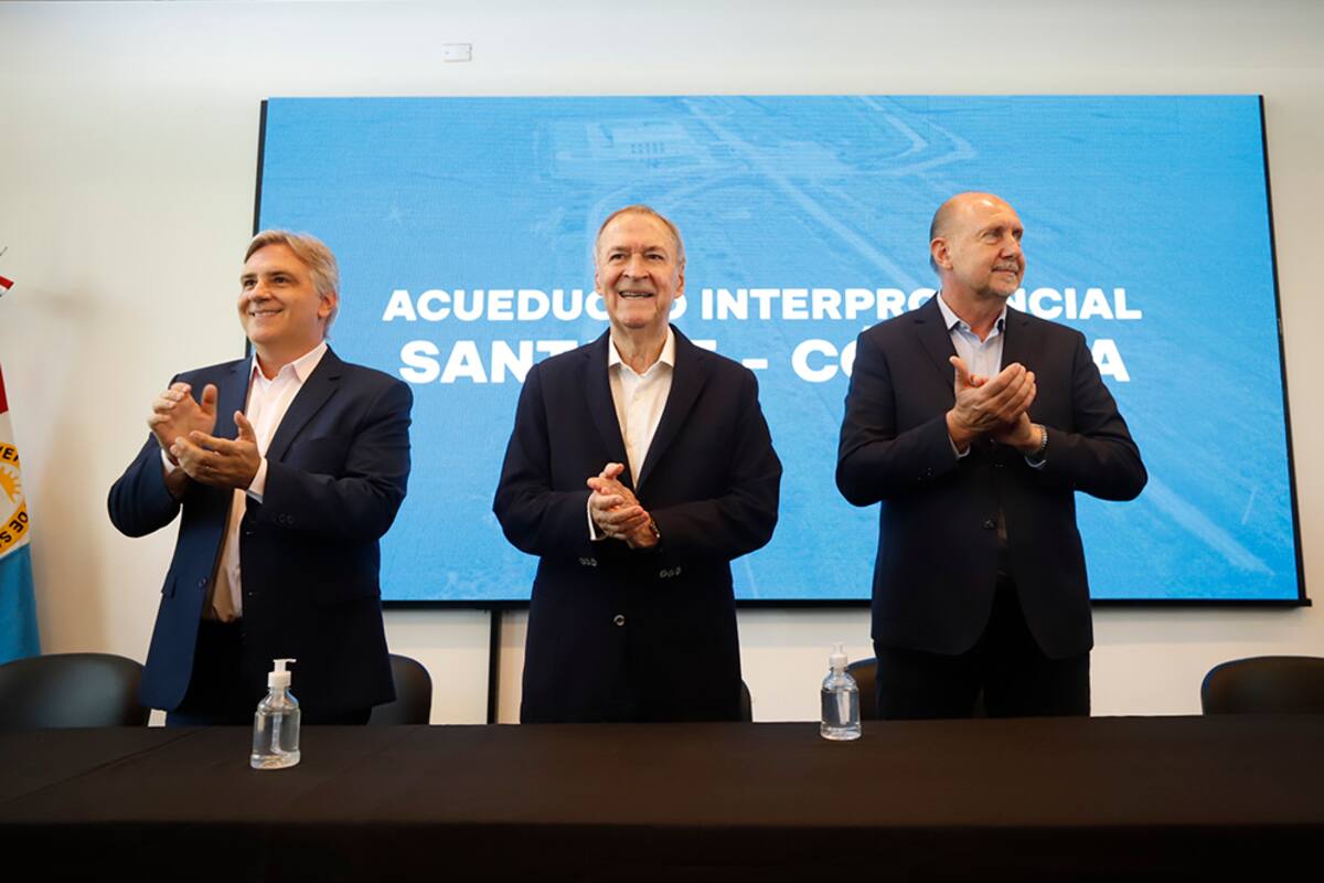 Schiaretti y Perotti compartieron el acto por la obra del acueducto interprovincial.