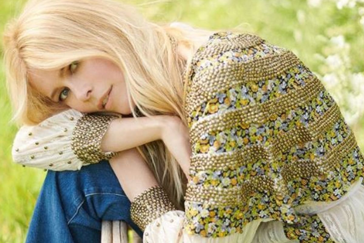 Schiffer, la icónica modelo alemana de los noventa, muestra su talento de forma polifacética a través del diseño