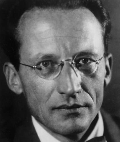 Schrödinger planteó su célebre paradoja para ilustrar el concepto de superposición, la posibilidad de que dos estados opuestos existan simultáneamente.