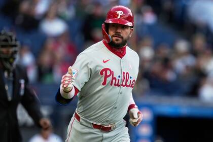 Schwarber conecta 2 HR's, e iguala a Judge y Phillies vencen 3-0 a Guardianes