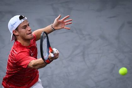 Diego Schwartzman derrotó a Gasquet y avanzó a los octavos de final de París-Bercy; está más cerca de su sueño de entrar en el Masters de Londres.