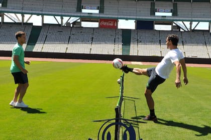 Schwartzman y Fognini, y un fútbol-tenis sobre el césped del Kempes