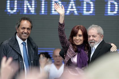 Scioli, Cristina y Lula, en un acto en José C. Paz, en 2020
