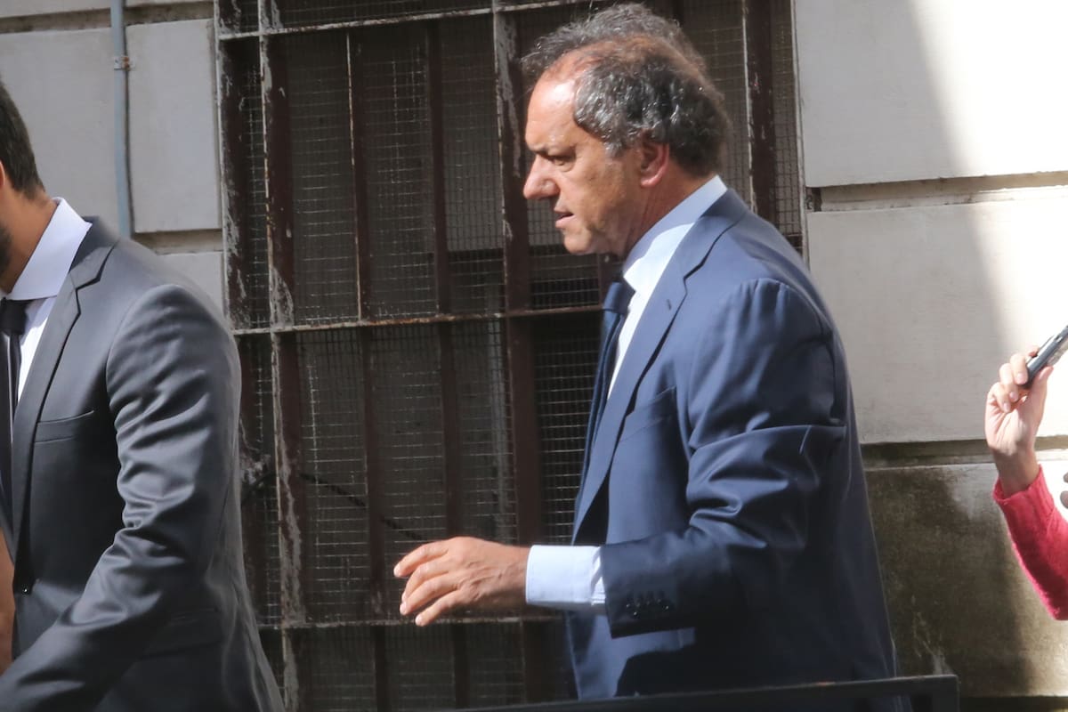 Scioli declara en la fiscalía de La Plata por enriquecimiento ilícito
