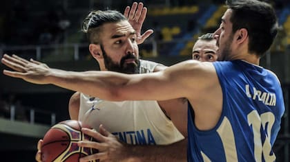 Scola intenta avanzar ante la marca de Peralta