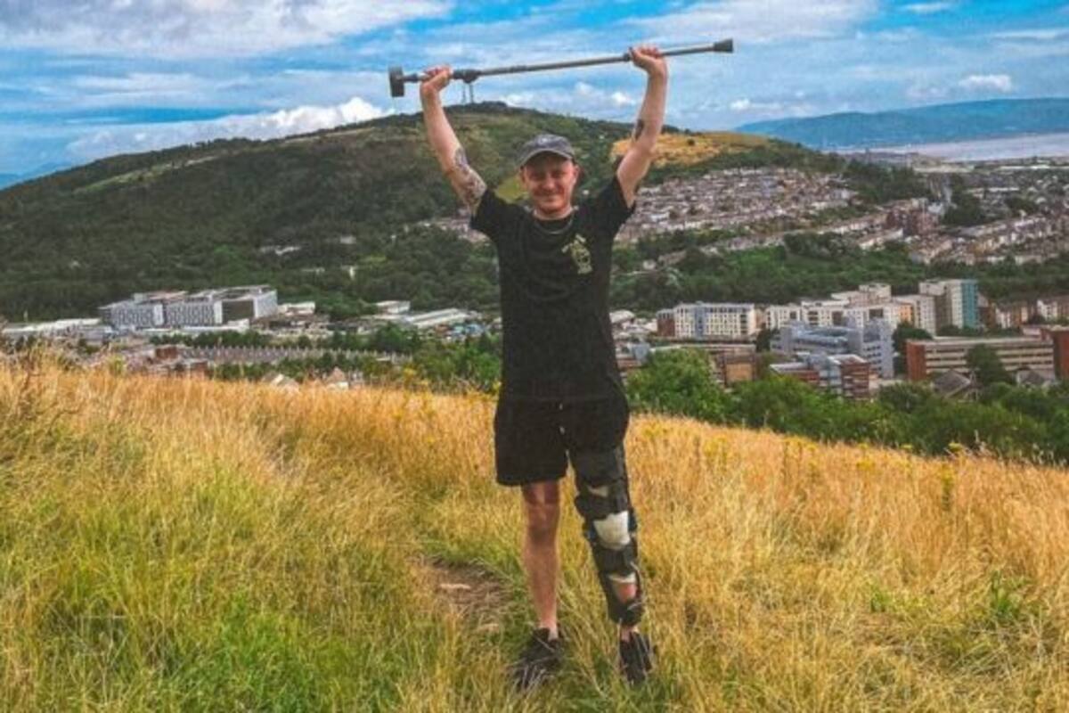 Scott Neil dice que lidiar con una enfermedad que lo puso en riesgo de muerte le ha dado un nuevo entusiasmo por la vida