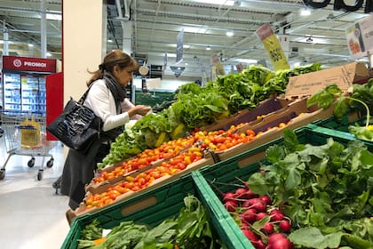 Se acelera el ritmo de inflación en alimentos