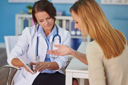 Se acerca la fecha límite para tomar una importante decisión sobre el seguro médico en EE.UU.