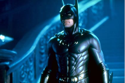“Hay ciertas películas que simplemente digo, ‘Quiero que mi esposa me respete un poco’”, lanzó Clooney, que consideró que Batman & Robin "destruyó la franquicia"