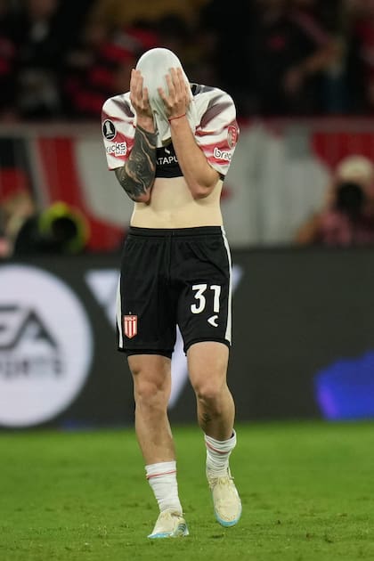 Se agarra la cabeza Baltasar Rodríguez tras la expulsión