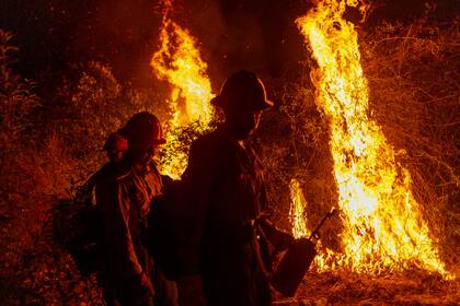 Se agrava la situación por le fuego en California