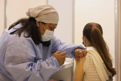 En octubre, el Gobierno anunció la vacunación con Sinopharm para los chicos de entre 3 y 11 años