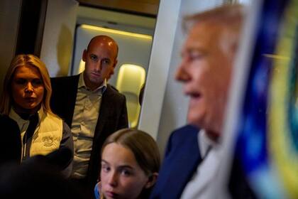 Se atribuye a Stephen Miller, uno de los asesores más cercanos a Trump, haber impuesto en la Casa Blanca las tesis más contrarias a la inmigración