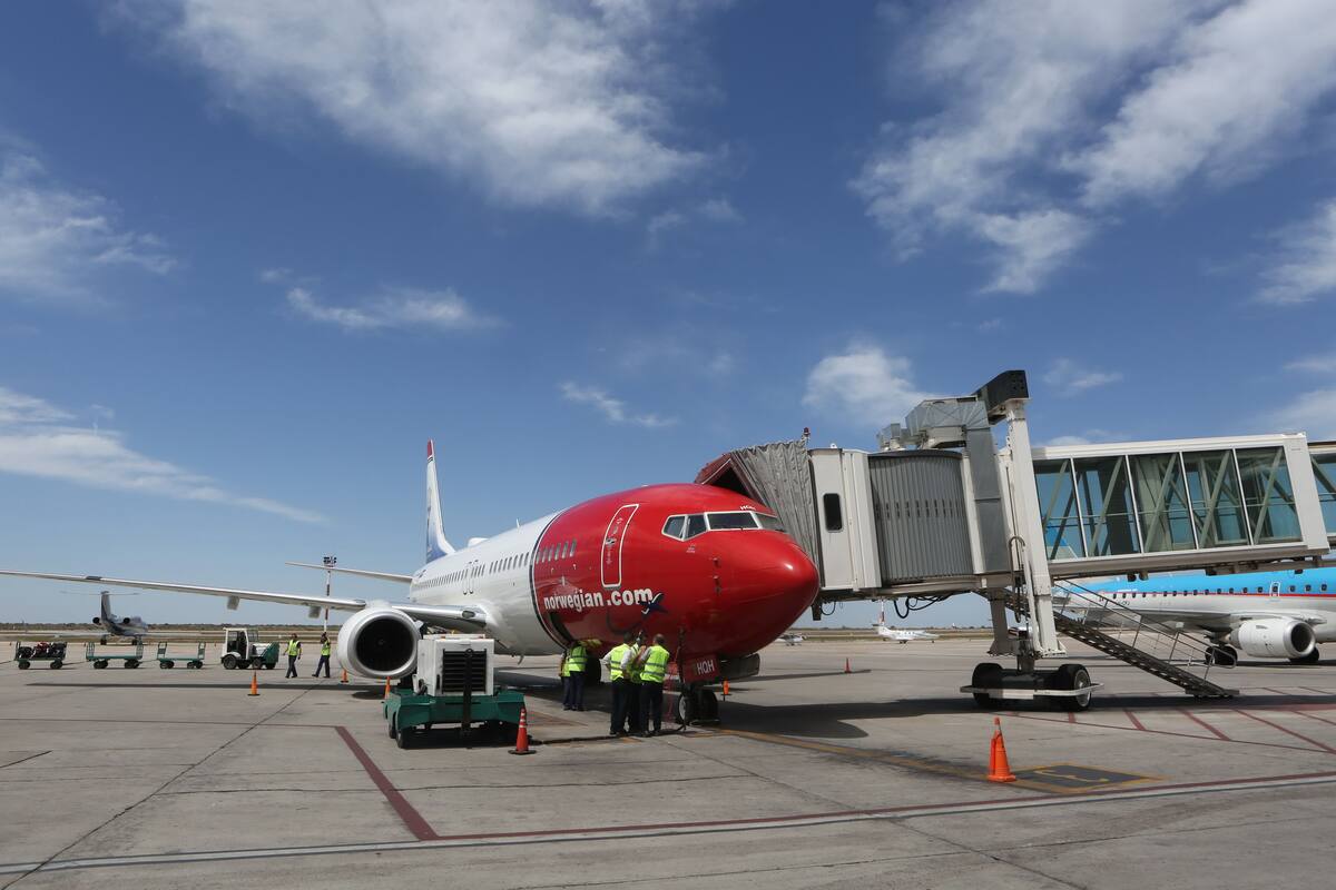 Se busca que las compañías del sector operen en un sitio diferente al aeropuerto internacional El Plumerillo. Se estudia hacerlo en el actual aeródromo de San Martín, en el este provincial.