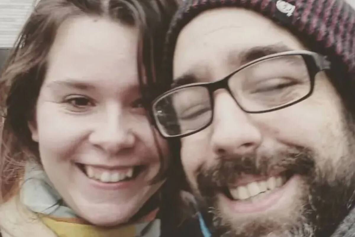 Se casaron, volvieron a su casa para disfrutar su noche de bodas y se sorprendieron con la peor situación