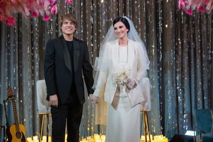 Se casó Laura Pausini y sorprendió en medio de la boda a su marido al cantar los votos matrimoniales