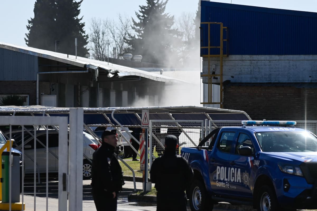 Se cayó una avioneta en Rosario