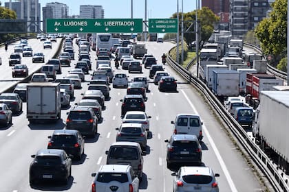 Se complica el tránsito por la General Paz: hasta cuándo están cortados los carriles por obras en la avenida Lugones.